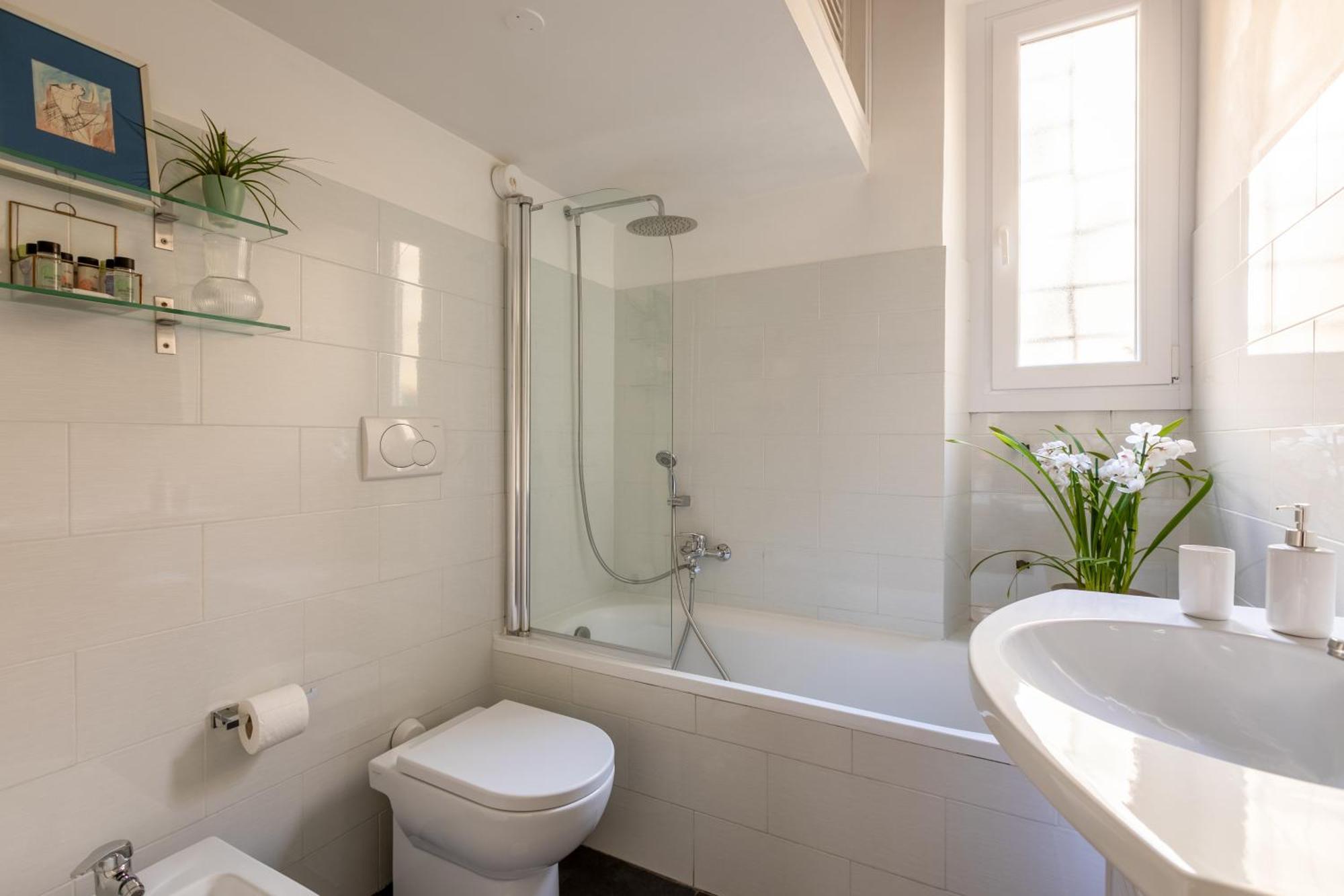 Quiet Trevi Fountain Apartment With Patio And Backyard Roma Eksteriør bilde